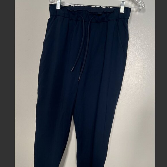 Stretch High-Rise Jogger Shorter Length Size 8 - Picture 2 of 3